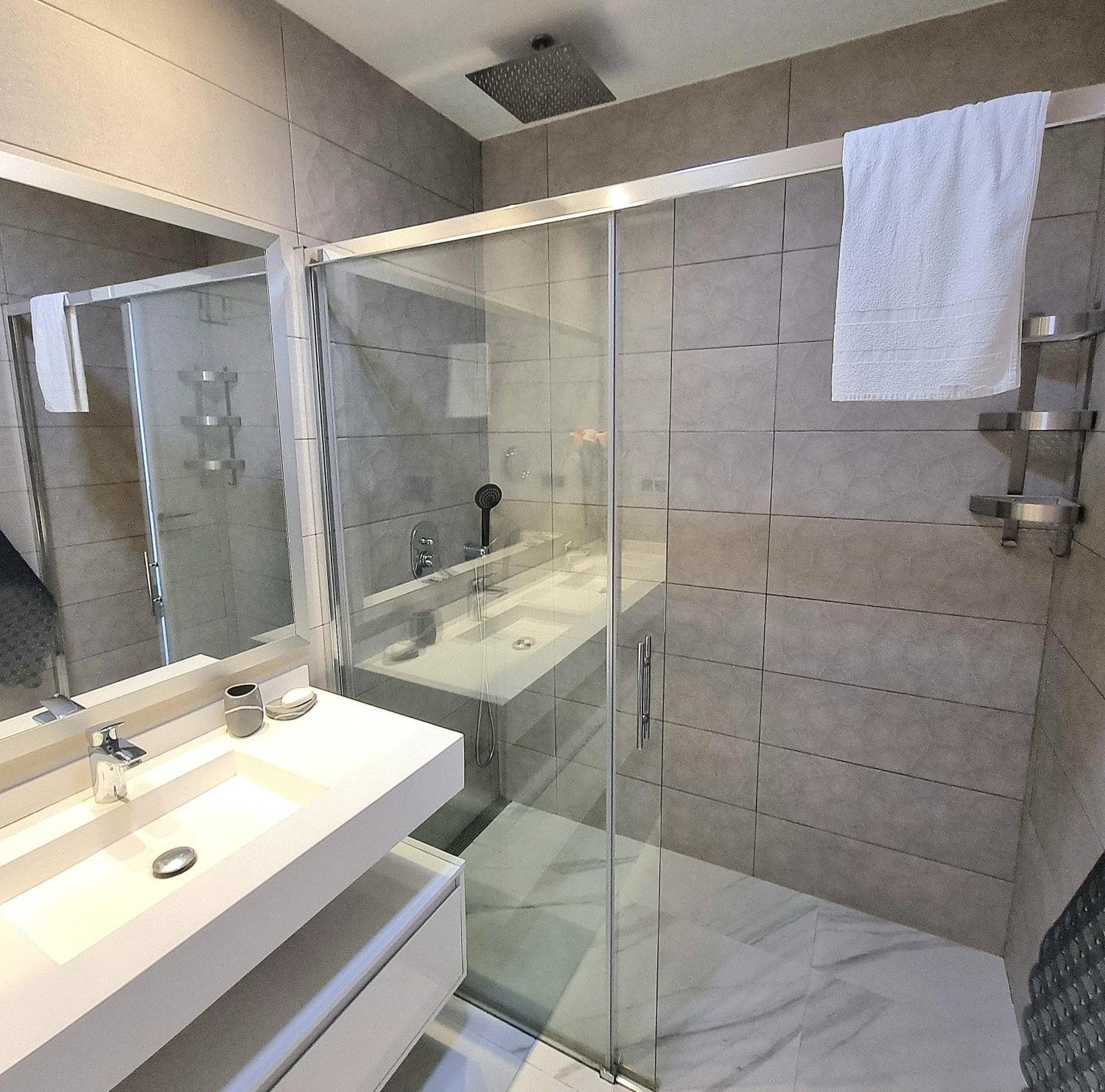 Sunset Drive Apartments เบนิดอร์ม ภายนอก รูปภาพ