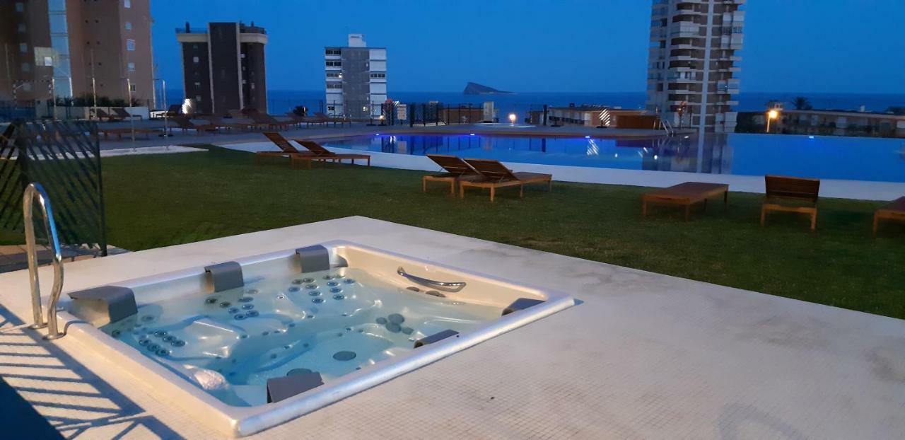 Sunset Drive Apartments เบนิดอร์ม ภายนอก รูปภาพ